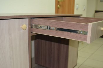 Стол 2-х тумбовый с ящиком(миссия) в Черепаново - mebel154.com